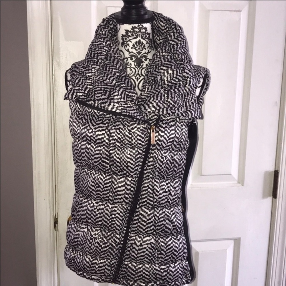 A fabulous Calvin Klein puffered Vest